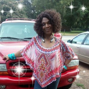 Meet your Posher, Veronica